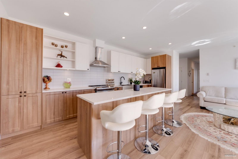 A502 - 20487 65 Avenue
