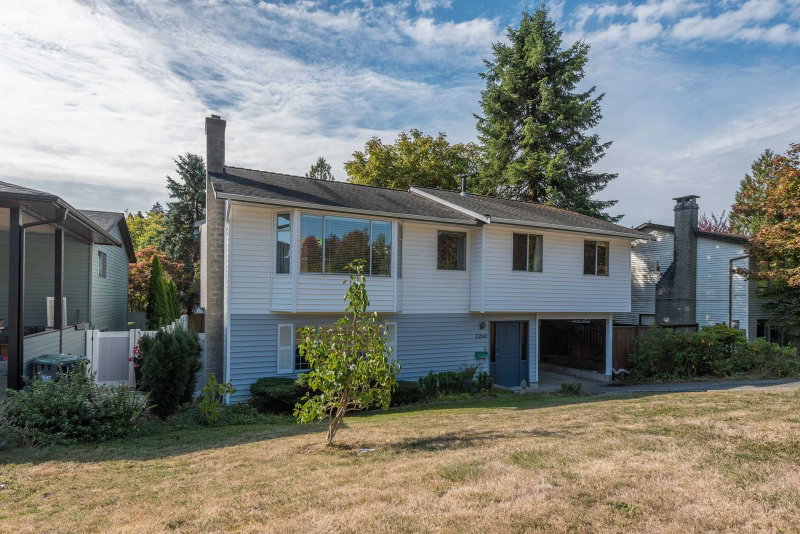 1260 Victoria Drive