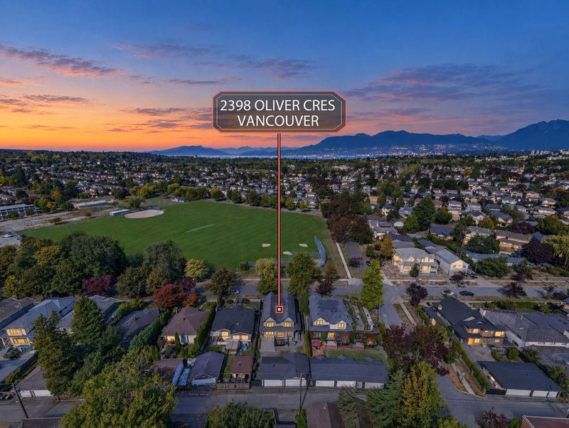 2398 Oliver Crescent