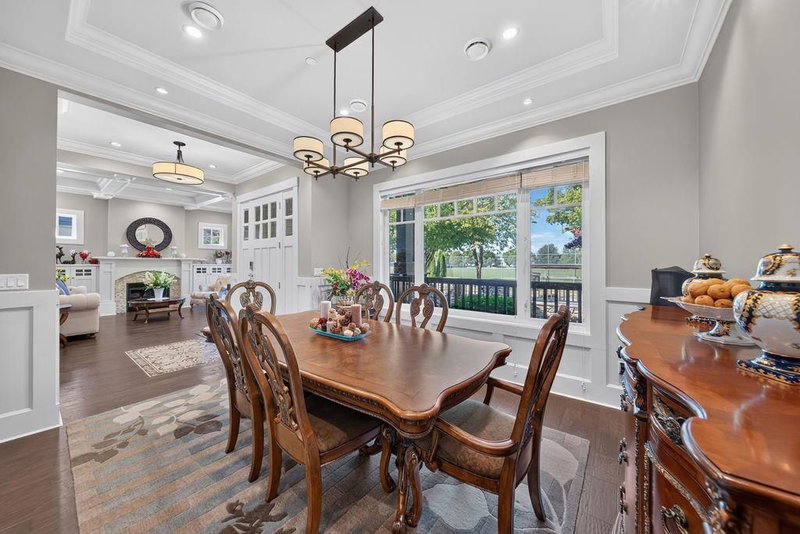 2398 Oliver Crescent