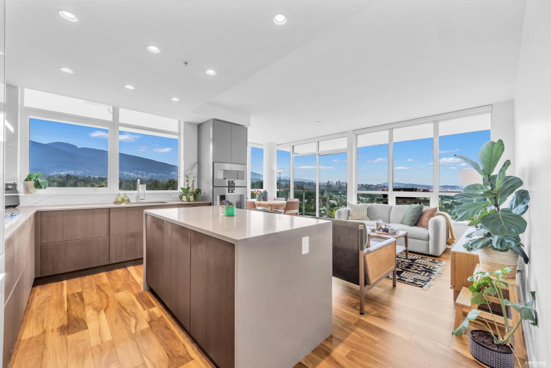 2001 - 1632 Lions Gate Lane