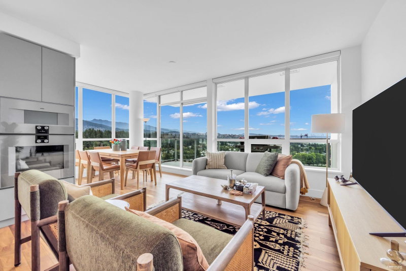 2001 - 1632 Lions Gate Lane
