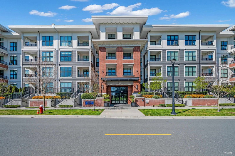 213 - 9551 Alexandra Road