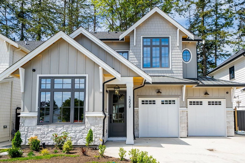 1229 Stellers Jay Place