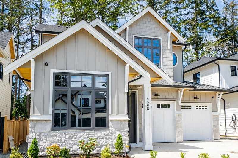 1229 Stellers Jay Place