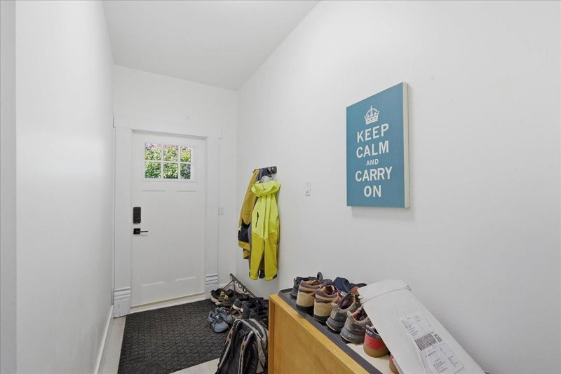 14 14th Avenue W