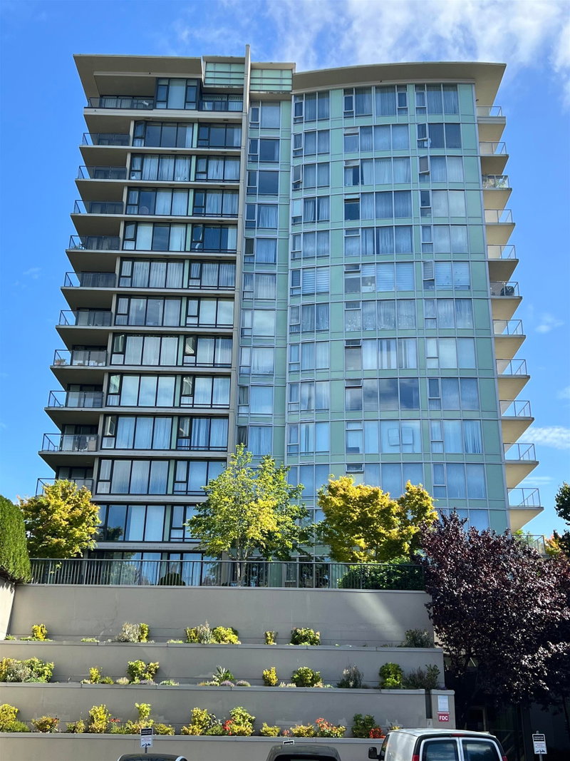 1702 - 5068 Kwantlen Street