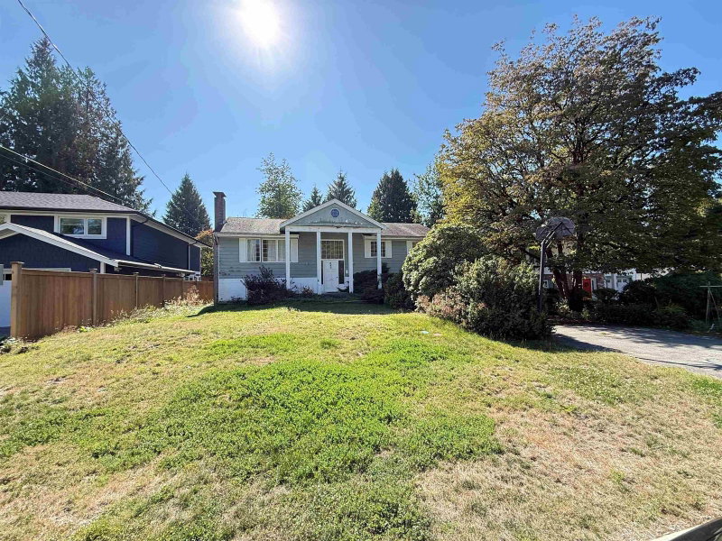 889 Ross Road