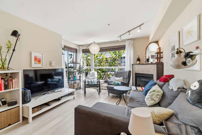 202 - 3611 18th Avenue W