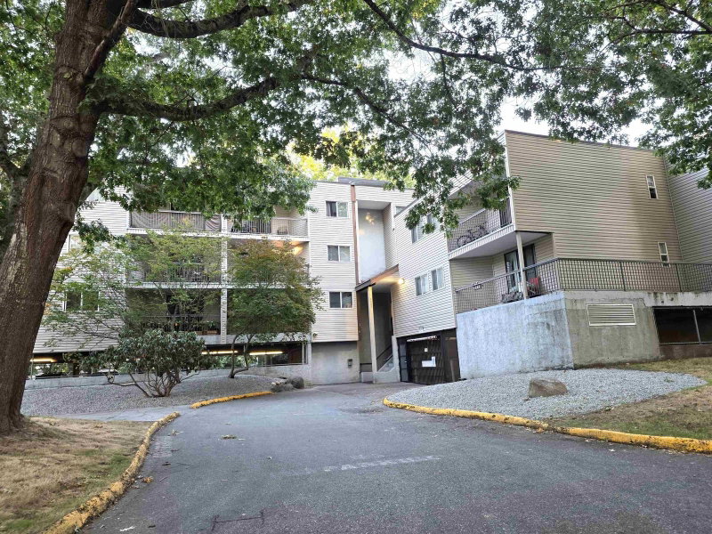 312 - 8391 Bennett Road