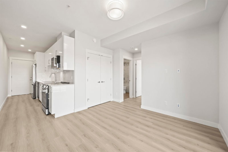 501 - 8423 Cedar Street