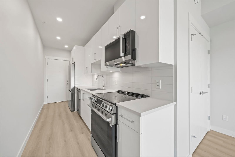 501 - 8423 Cedar Street