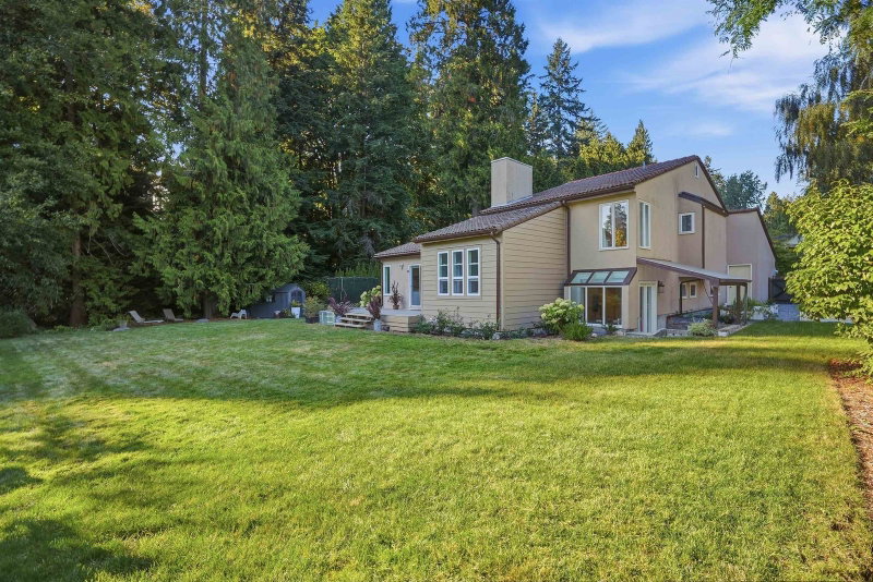 2207 Tanager Place