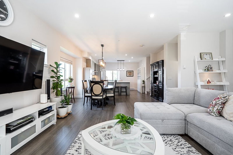 32 - 843 Ewen Avenue