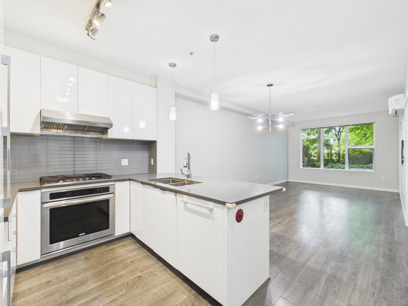 118 - 9399 Alexandra Road
