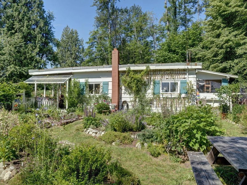 947 North Road