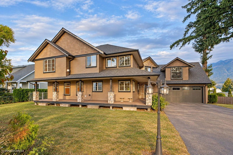 8878 Upper Prairie Road