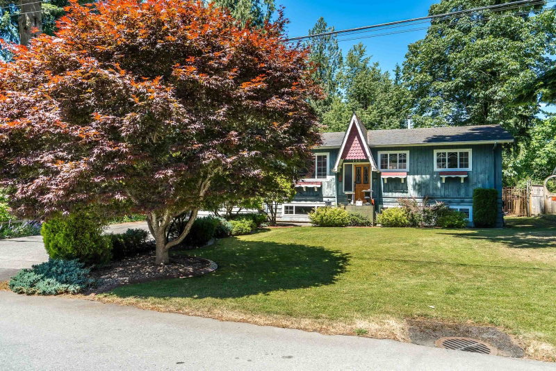 34257 Woodbine Crescent