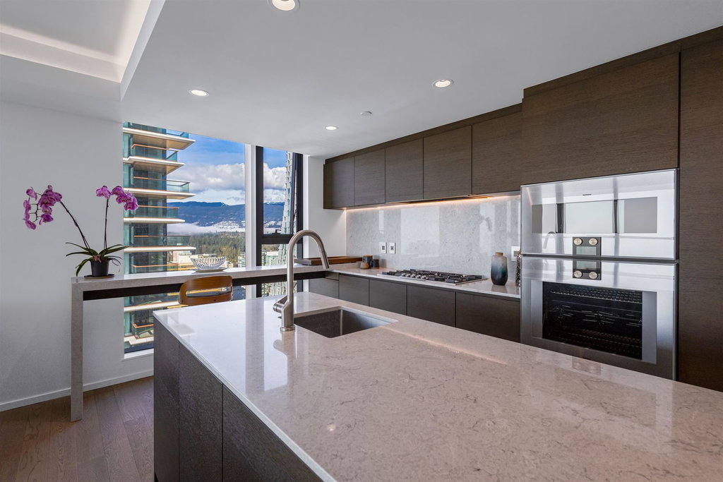 2601 - 1408 Robson St 5