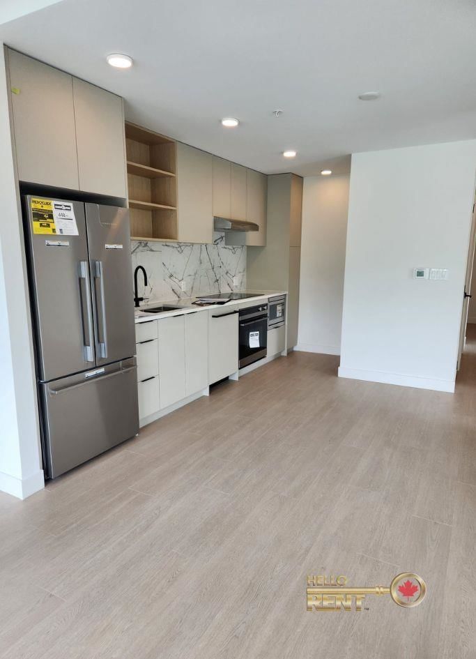 667 - 422 3rd Street E