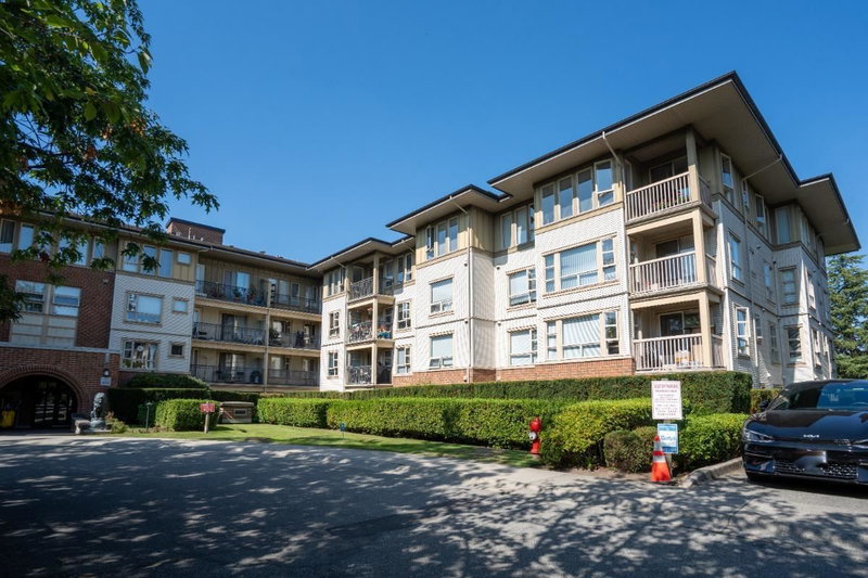 2102 - 5113 Garden City Road