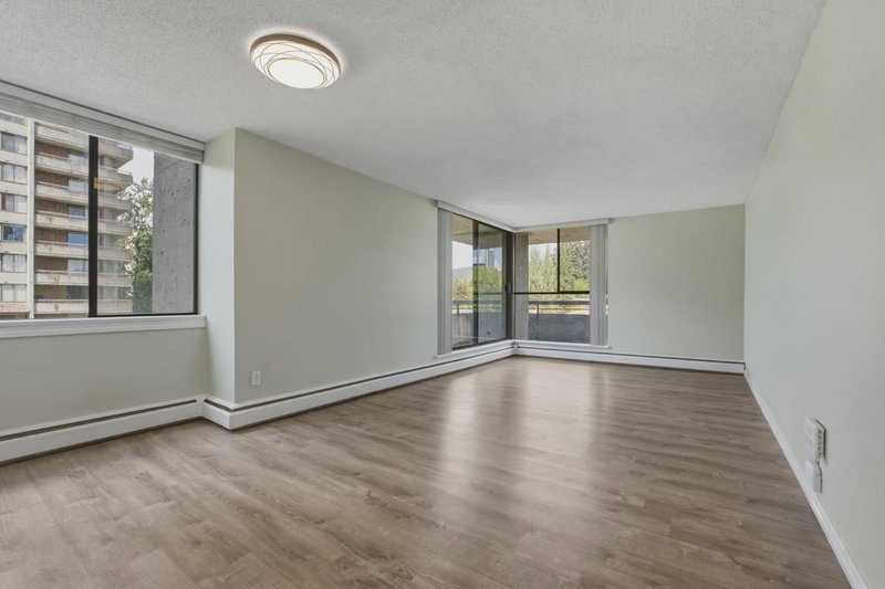 302 - 3755 Bartlett Court