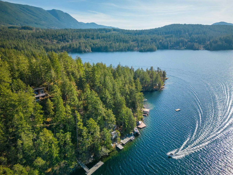 8444 West Sakinaw Lakeshore Way