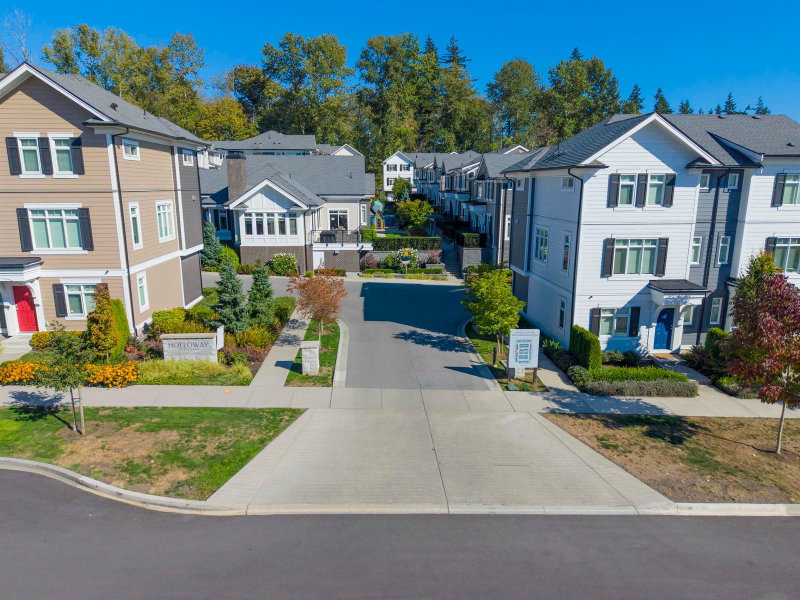 13 - 2070 Oak Meadows Drive