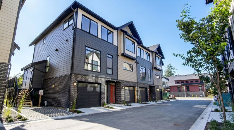 15 - 4337 Boundary Road