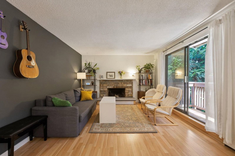 209 - 310 3rd Street E