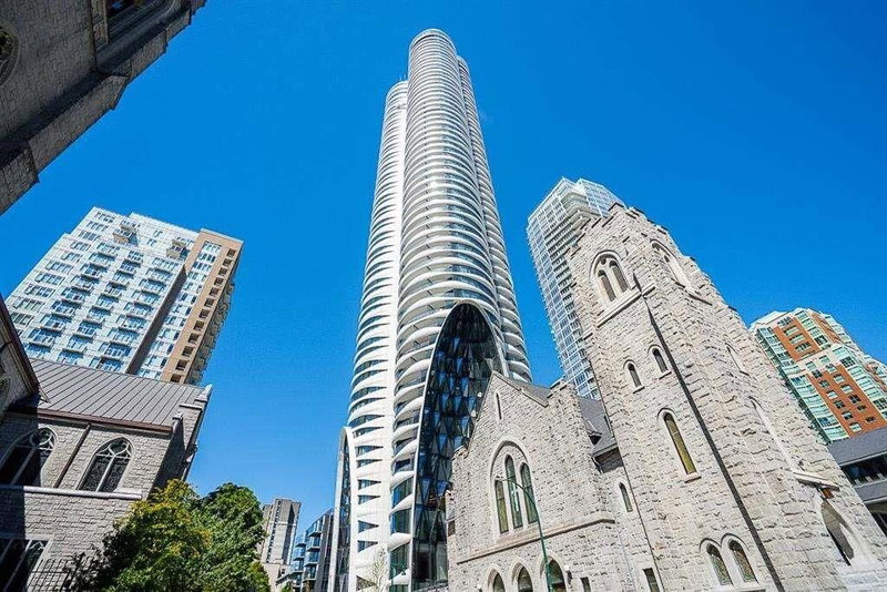 703 - 1033 Nelson Street