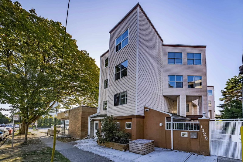 1 - 1328 W 73rd Avenue