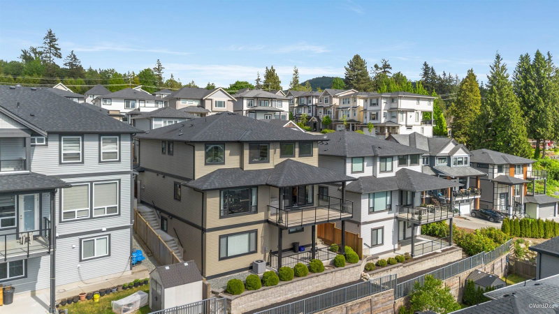 39 - 4295 Old Clayburn Road