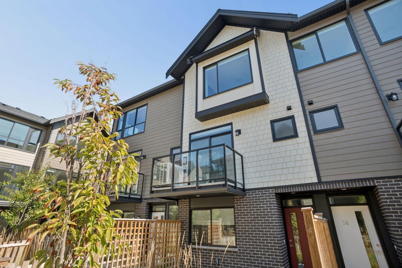 35 - 4337 Boundary Road