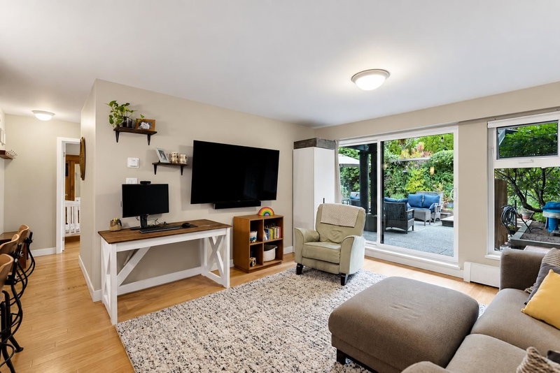 204 - 7377 Salisbury Avenue