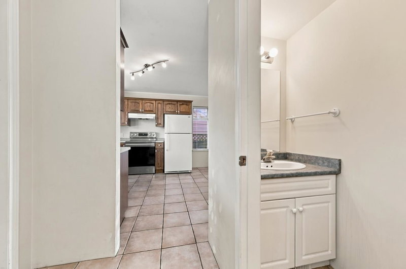 423-425 2nd Street E