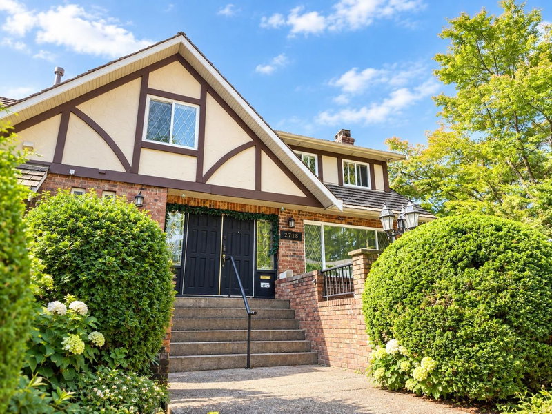 2718 Byron Place