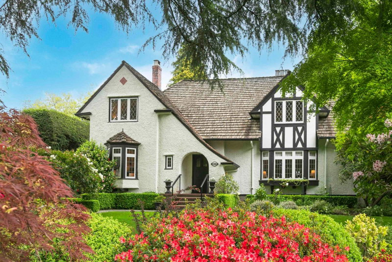 4388 Angus Drive