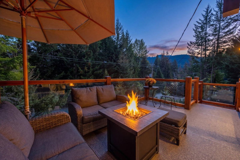 9226 Emerald Drive