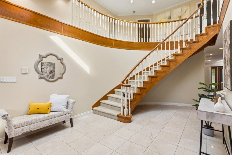 8480 Sunnywood Drive