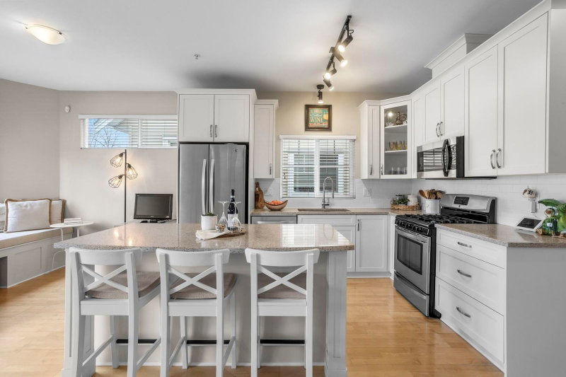 32 - 1108 Riverside Close