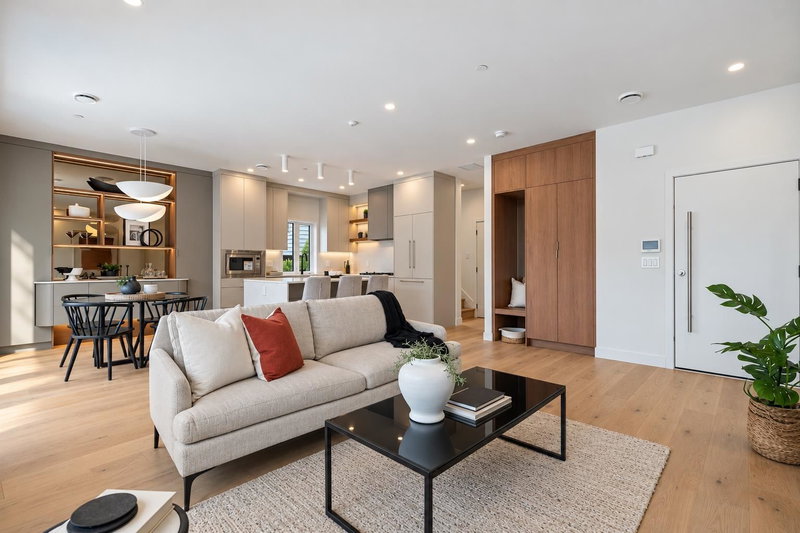 2 - 2211 William Street