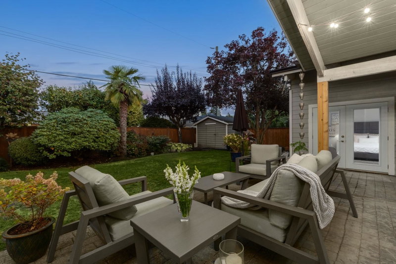 1208 Rosewood Crescent