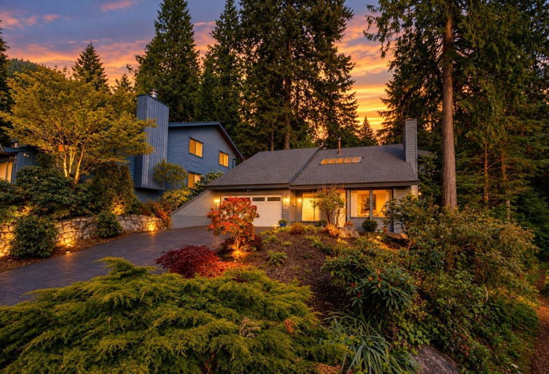 5520 Huckleberry Lane