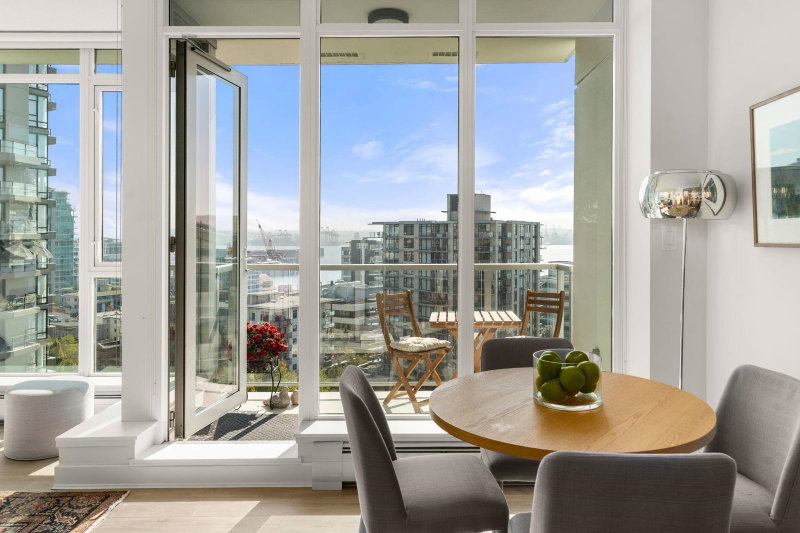 1106 - 175 2nd Street W