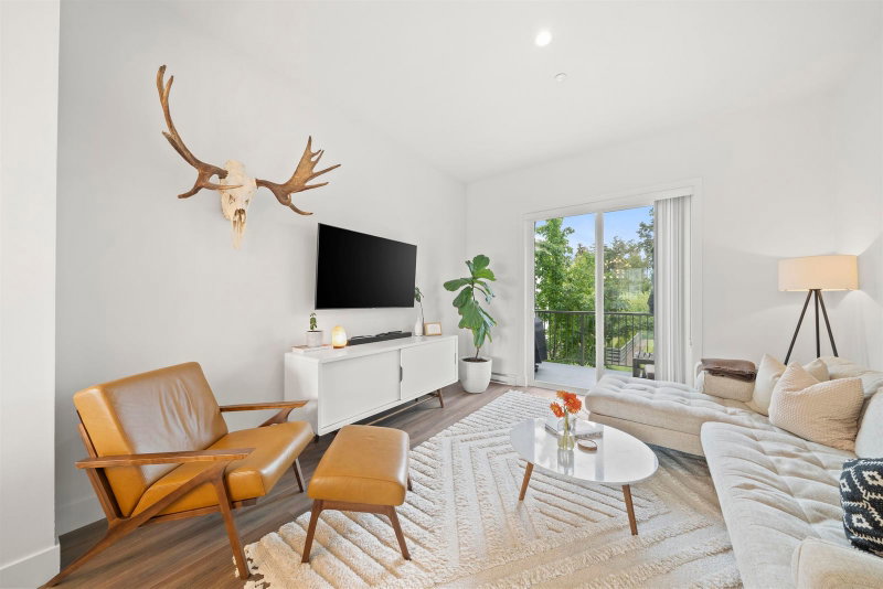 46 - 4656 Orca Way