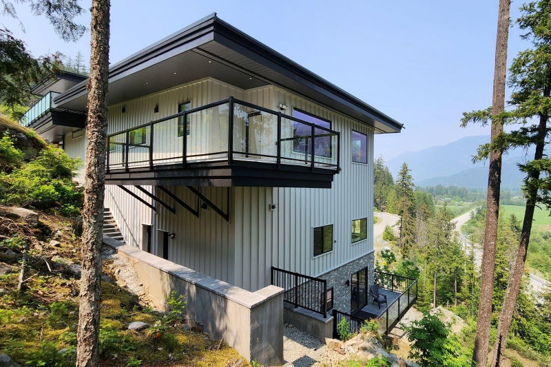 4 - 1307 Eagle Drive