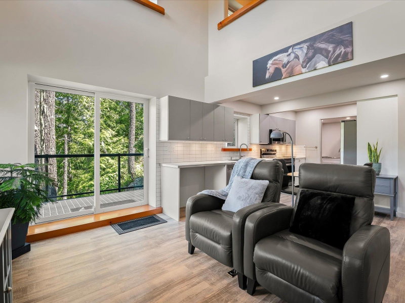 4 - 1307 Eagle Drive