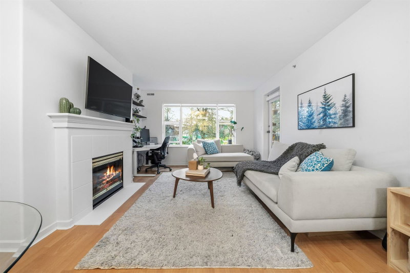 210 - 5281 Oakmount Crescent