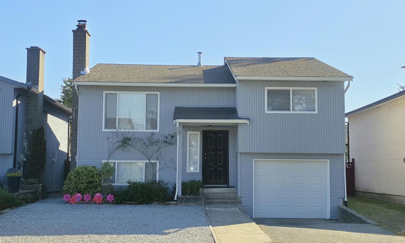 3220 Harwood Avenue